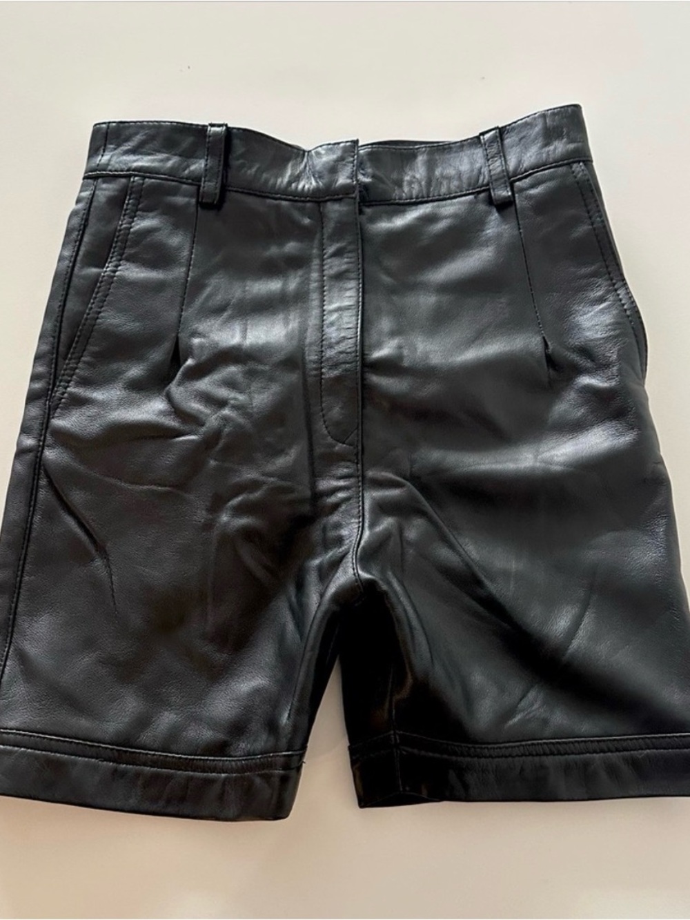 Vintage Black Lambskin Leather Shorts Women’s size 2